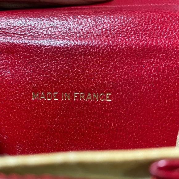 Authentic CHANEL CC Logo Red Wallet - Picture 9 of 16
